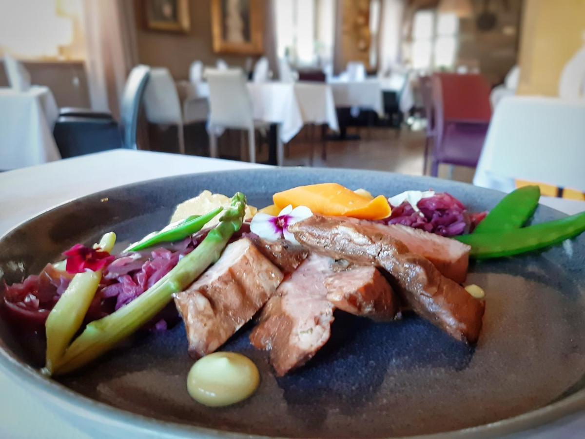 Hotel Restaurant L'Orchidee Енсісен Екстер'єр фото