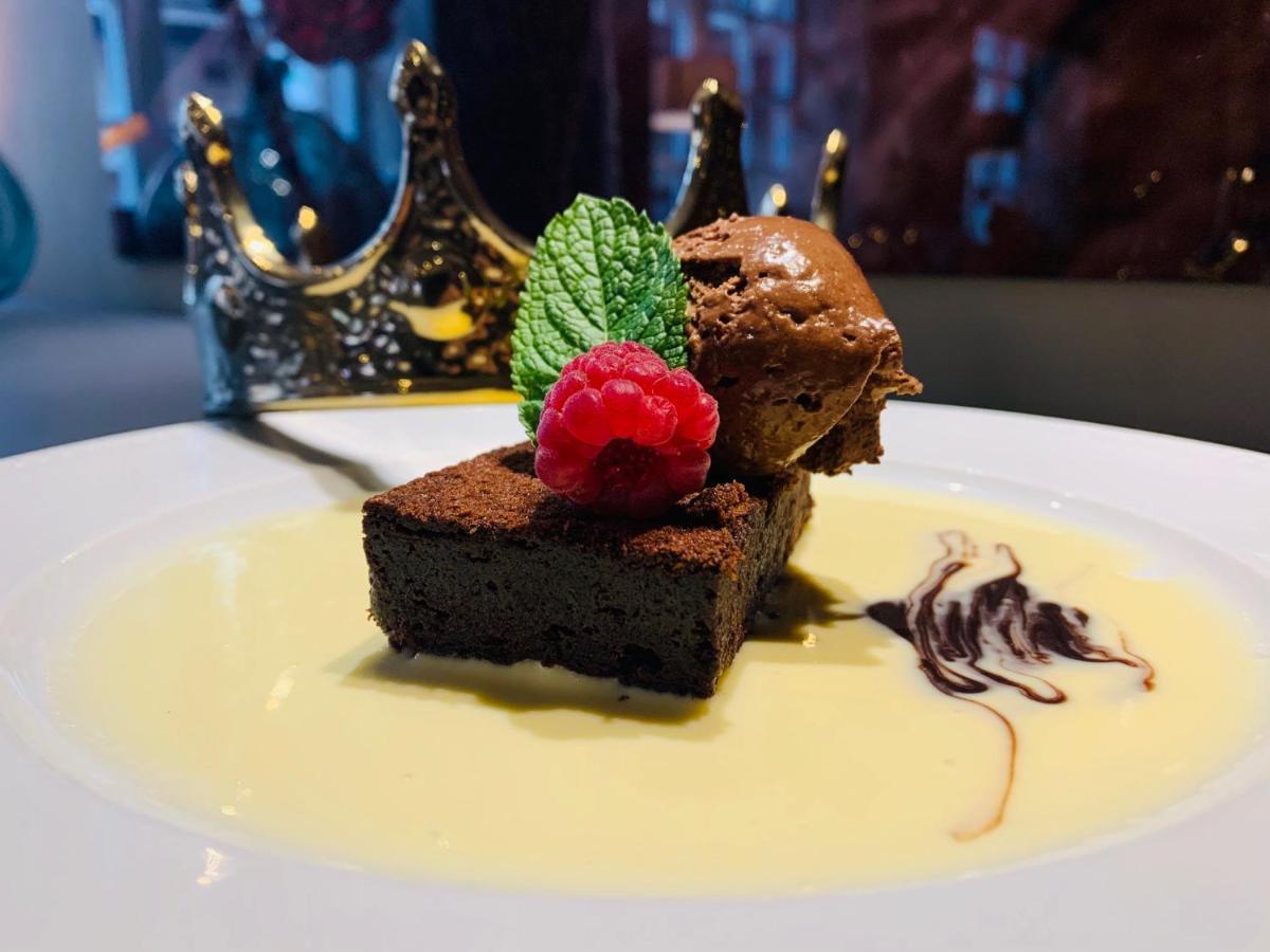 Hotel Restaurant L'Orchidee Енсісен Екстер'єр фото